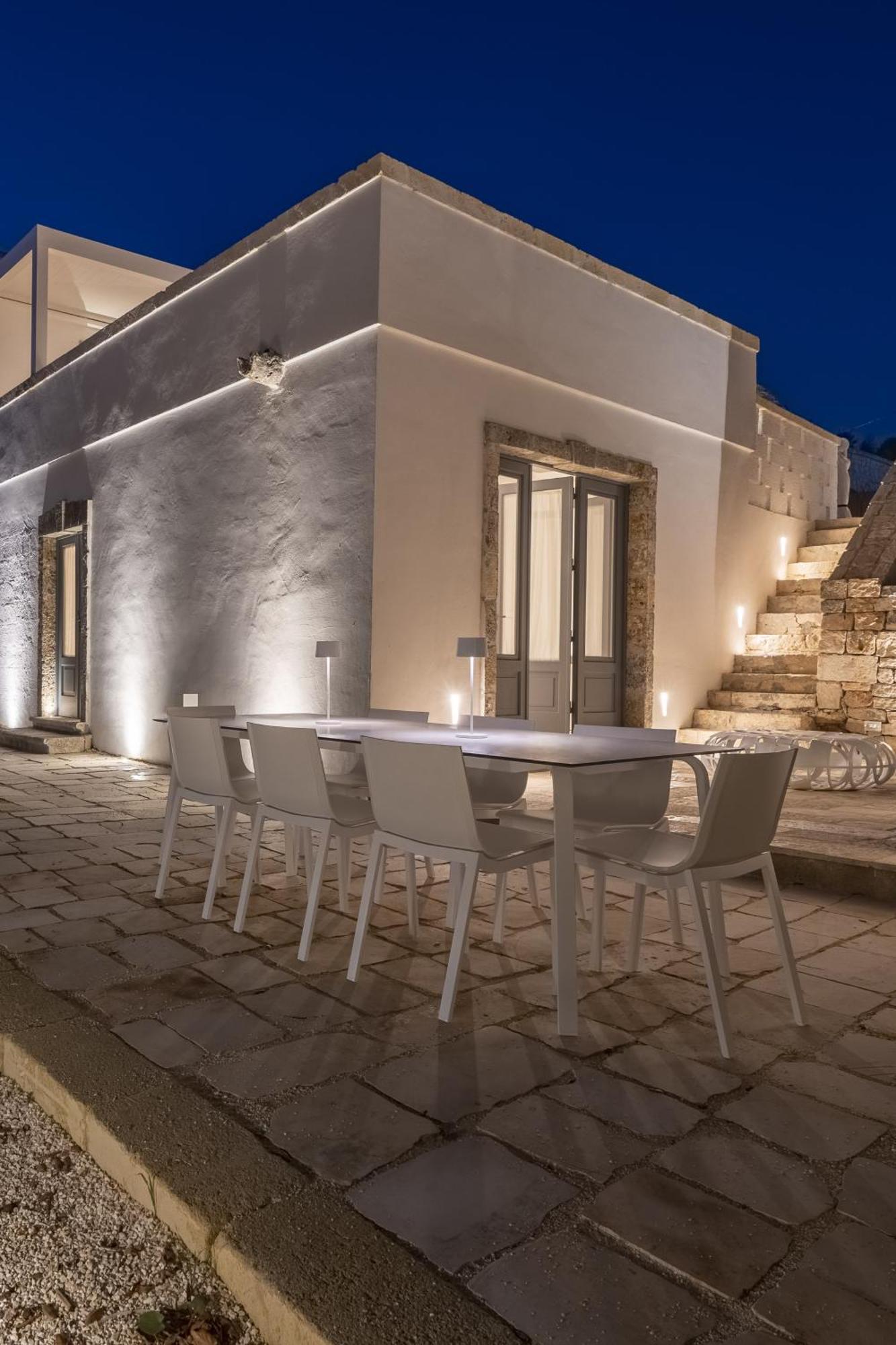 Truloco Nuzzi - Luxury Domus Villa Locorotondo Exterior photo